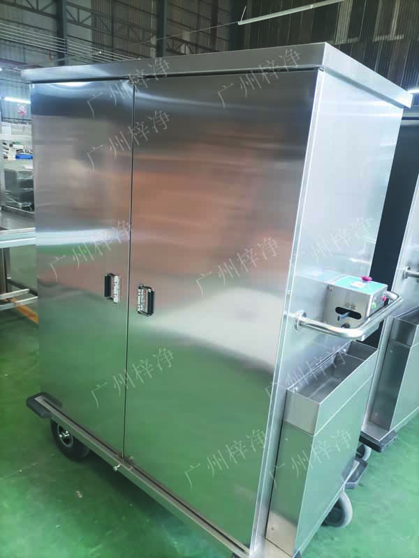 密閉式滅菌器械物品電動(dòng)轉(zhuǎn)運(yùn)車(chē)采用304拉絲不銹鋼板面板厚度：≥1.2mm,表面作拉絲亞光處理。